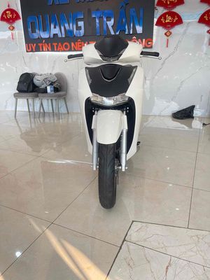 Honda SH màu Trắng Mới 100%