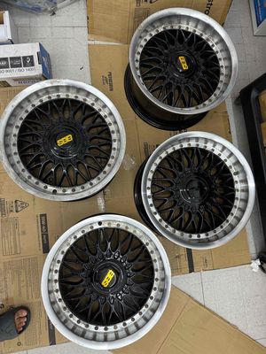 thanh lý mâm ô tô lỗ 4 x 100 R17. Mua bán Phụ tùng xe tại Quận Sơn Trà Đà Nẵng được đăng bởi Vinh