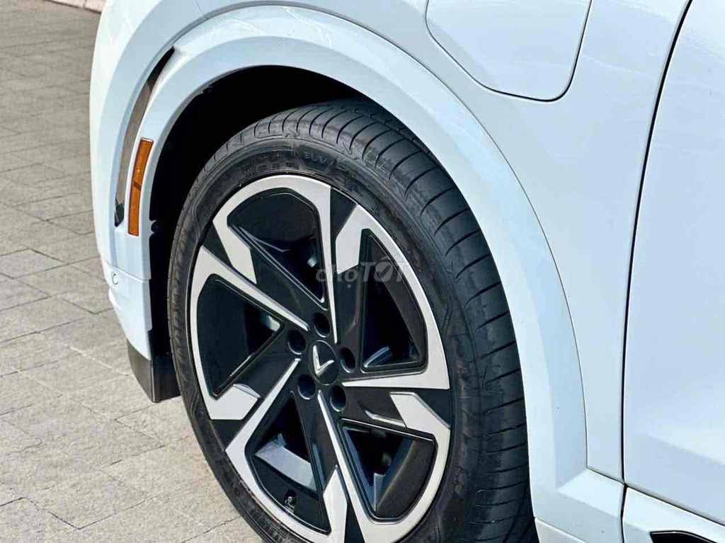 VINFATS VF9 HỖ TRỢ VAY 85% CHO DOANH NGHIỆP!. Mua bán Ô tô tại Thành phố Thủ Đức Tp Hồ Chí Minh được đăng bởi Kỳ hình 5