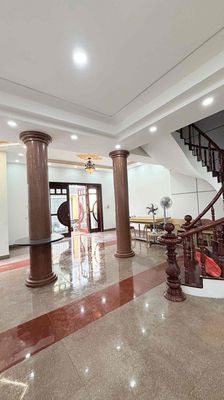 Аренда · 6 комн. · 240 м² · Quận Bình Tân, ул. Đường số 13C