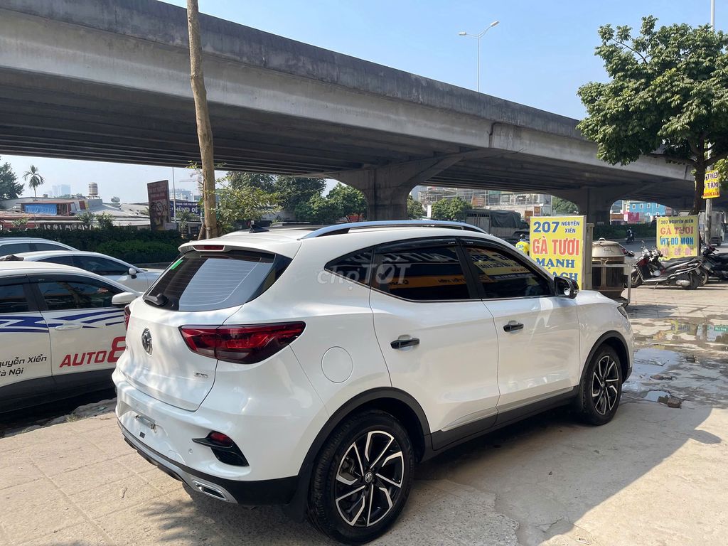 MG ZS Luxury 2023 màu trắng. Mua bán Ô tô tại Quận Thanh Xuân Hà Nội được đăng bởi Thanh Biz Nguyễn Thái Auto hình 2