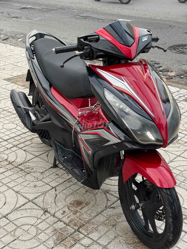 Honda Air Blade 2023 Красно-черный