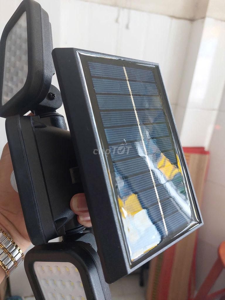 Đèn Led Cảm Ứng Năng Lượng Mặt Trời 3 Đầu 74 Led. Mua bán Đèn tại Quận 12 Tp Hồ Chí Minh được đăng bởi VAN LAI hình 1
