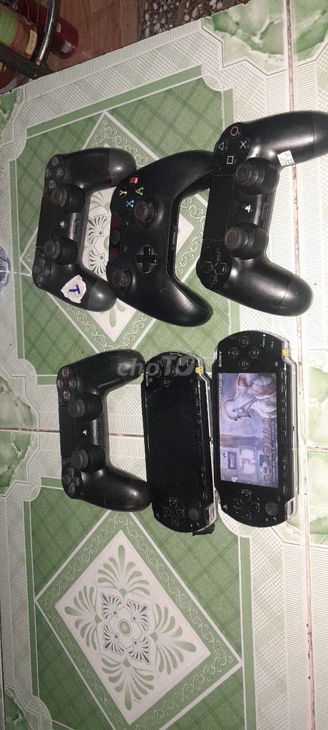 Psp1002 hăc 16g và máy game thùng và tay ps4