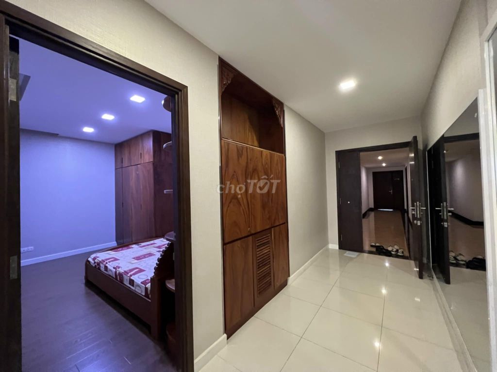 Cho thuê căn hộ cao cấp, 2 phòng ngủ, 18 triệu tại Sunrise City,quận 7