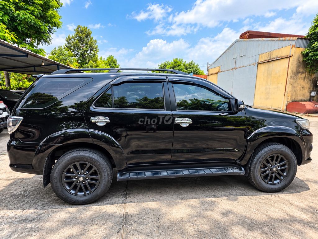 Toyota Fortuner 2016 7 chỗ Đen 208.000 km