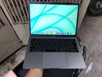 MACBOOK ARI 2019 GRAY 13''/PIN TRÂU VĂN PHÒNG MƯỢT