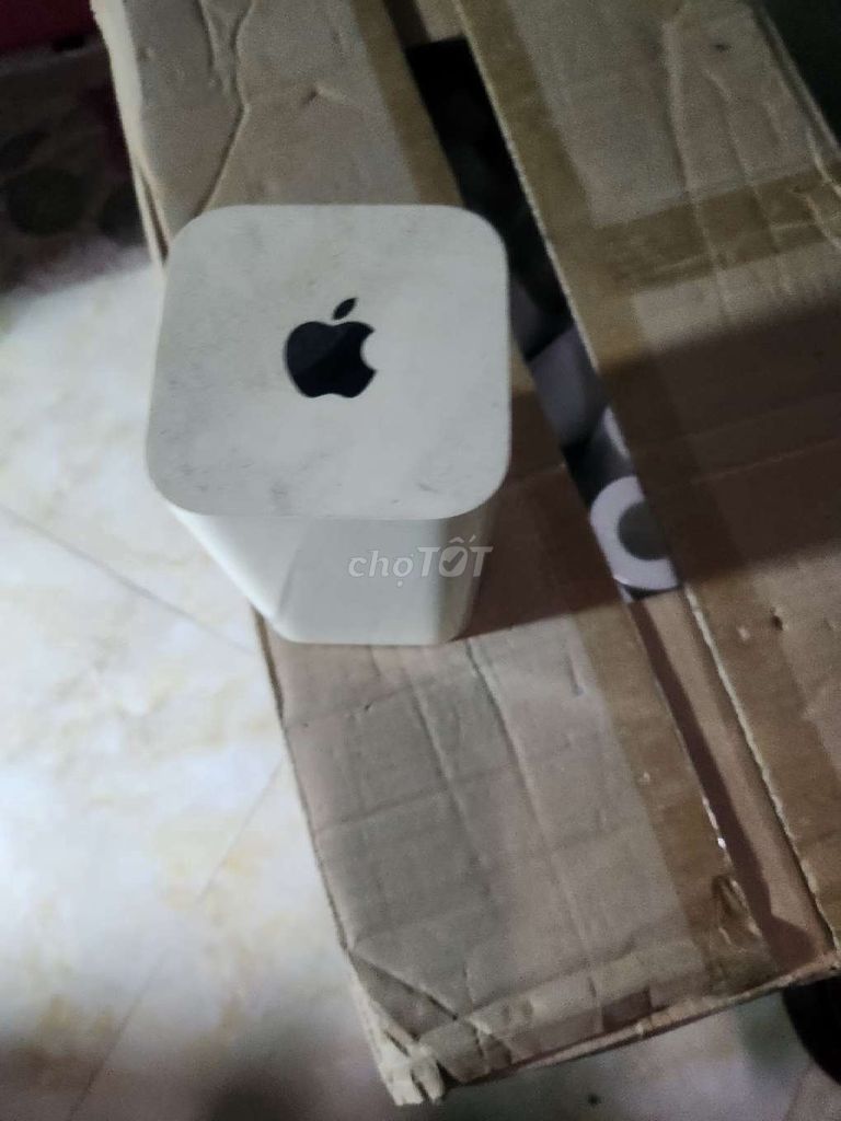 Router Apple Nhỏ gọn màu Trắng. Mua bán Phụ kiện (Màn hình, Chuột...) tại Huyện Thanh Trì Hà Nội được đăng bởi đồ linh tinh ko dùng hình 1