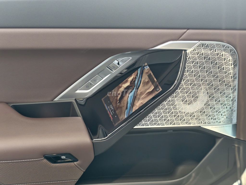 BMW 740i Pure Excellence, белый, 5-местный
