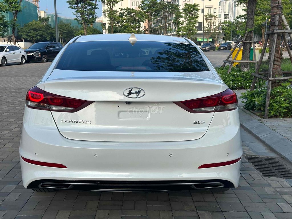 Hyundai Elantra 2017 2.0 AT - 96.000km - Mới về! Hàng HOT!💥💥💥