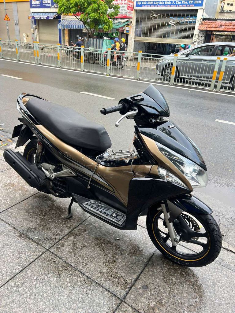 Honda Air Blade FI 2012 Đen Vàng Đồng
