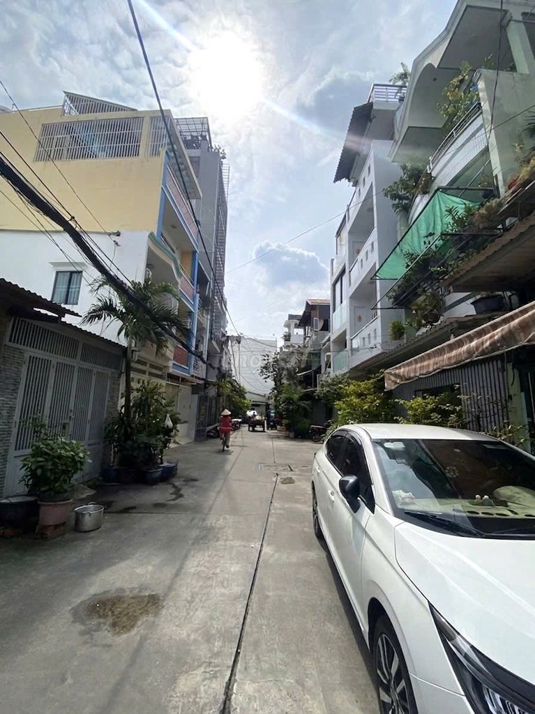 Nhà bán HỒNG BÀNG - MINH PHỤNG Quận 11, 110m2, Hẻm Xe Tải