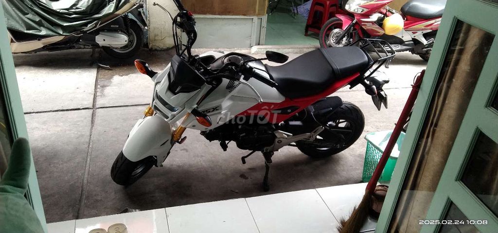 Honda MSX Trắng Đỏ Đen. Mua bán Xe máy tại Quận Bình Tân Tp Hồ Chí Minh được đăng bởi TanHai Pham hình 1
