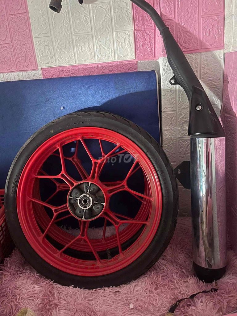 dư dùng nên bán lại mâm vs pô có bán lẻ pô. Mua bán Phụ tùng xe tại Thành phố Biên Hòa Đồng Nai được đăng bởi Đông hình 3