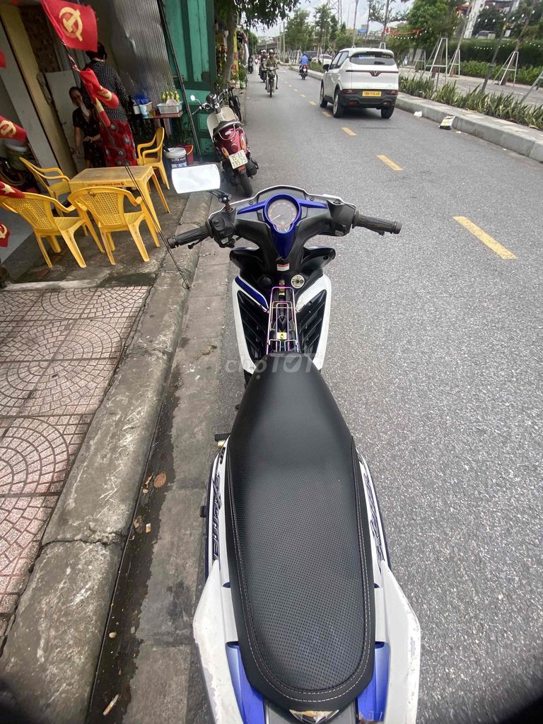 Cần bán exciter 135 màu xanh trắng. Mua bán Xe máy tại Quận Ngô Quyền Hải Phòng được đăng bởi Kỳ hình 4