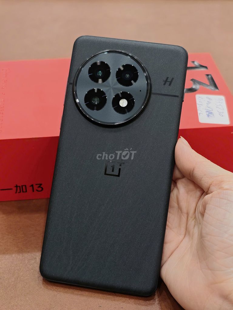 Oneplus 13 (12-256) bản nội địa fullbox màu Đen. Mua bán Điện thoại tại Quận Đống Đa Hà Nội được đăng bởi Hn Store hình 1