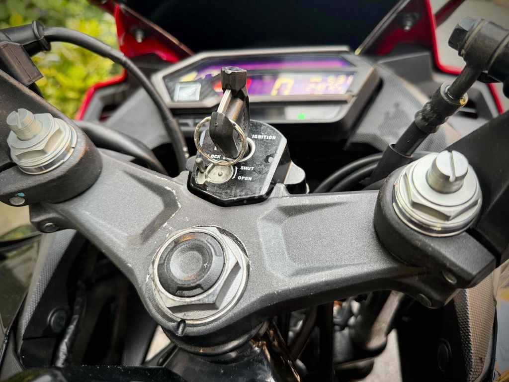 Honda CBR150R dk 2020. Mua bán Xe máy tại Quận 12 Tp Hồ Chí Minh được đăng bởi THÁI THUẬN MOTOR hình 2