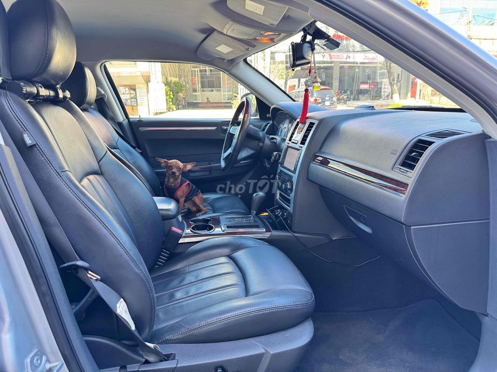 Chrysler 300C 2009 - 68000 km, Hàng siêu tầm cực m. Mua bán Ô tô tại Quận 12 Tp Hồ Chí Minh được đăng bởi a Bo hình 7