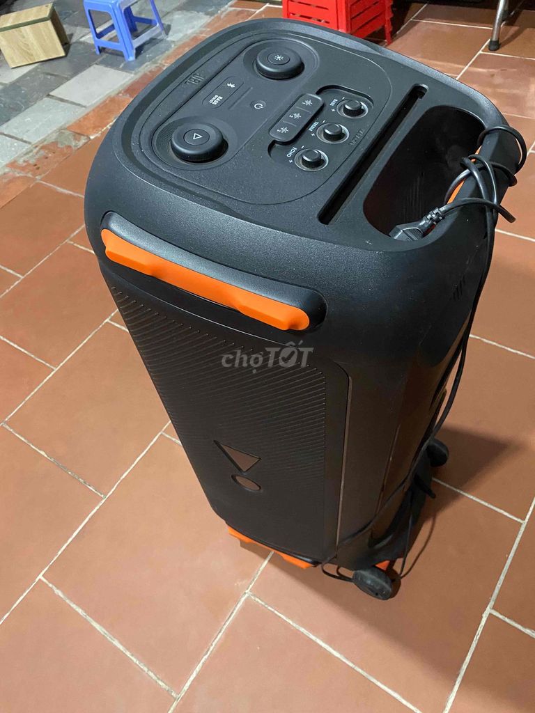 Loa JBL 710 Đen. Mua bán Tivi, Âm thanh tại Quận Gò Vấp Tp Hồ Chí Minh được đăng bởi Bảo Anh Nguyễn hình 1