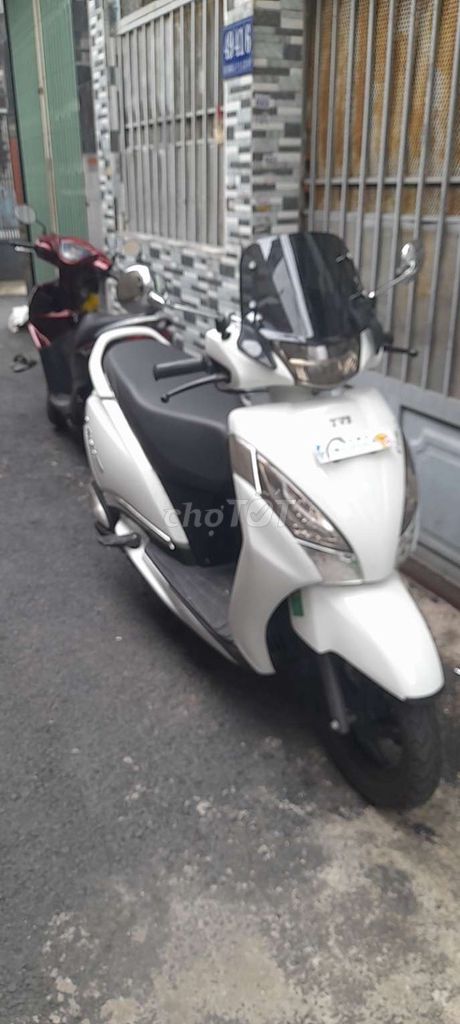 Xe siêu lướt. Mua bán Xe máy tại Quận Gò Vấp Tp Hồ Chí Minh được đăng bởi Bảo My hình 1