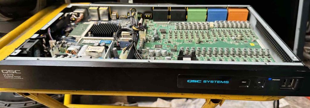 Bộ xử lý âm thanh QSC Core 110f. Mua bán Tivi, Âm thanh tại Quận 7 Tp Hồ Chí Minh được đăng bởi Nguyễn trung tín hình 1