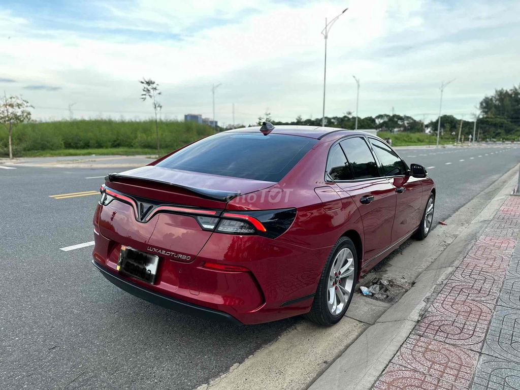 VinFast Lux A2.0 2021 2.0 AT - 55000 km. Mua bán Ô tô tại Quận 1 Tp Hồ Chí Minh được đăng bởi quốc hình 6