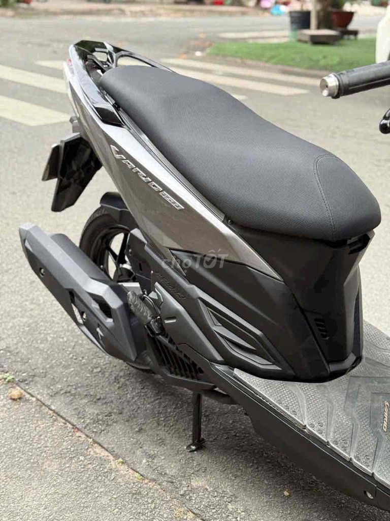 Honda Vario 150 серый скутер