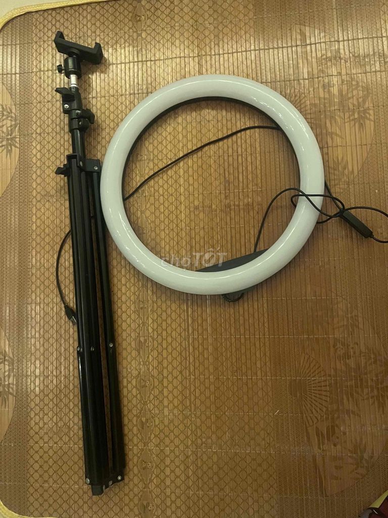 Đèn livestream 26cm Trắng. Mua bán Đèn tại Quận Đống Đa Hà Nội được đăng bởi Dang Van Phạm hình 1
