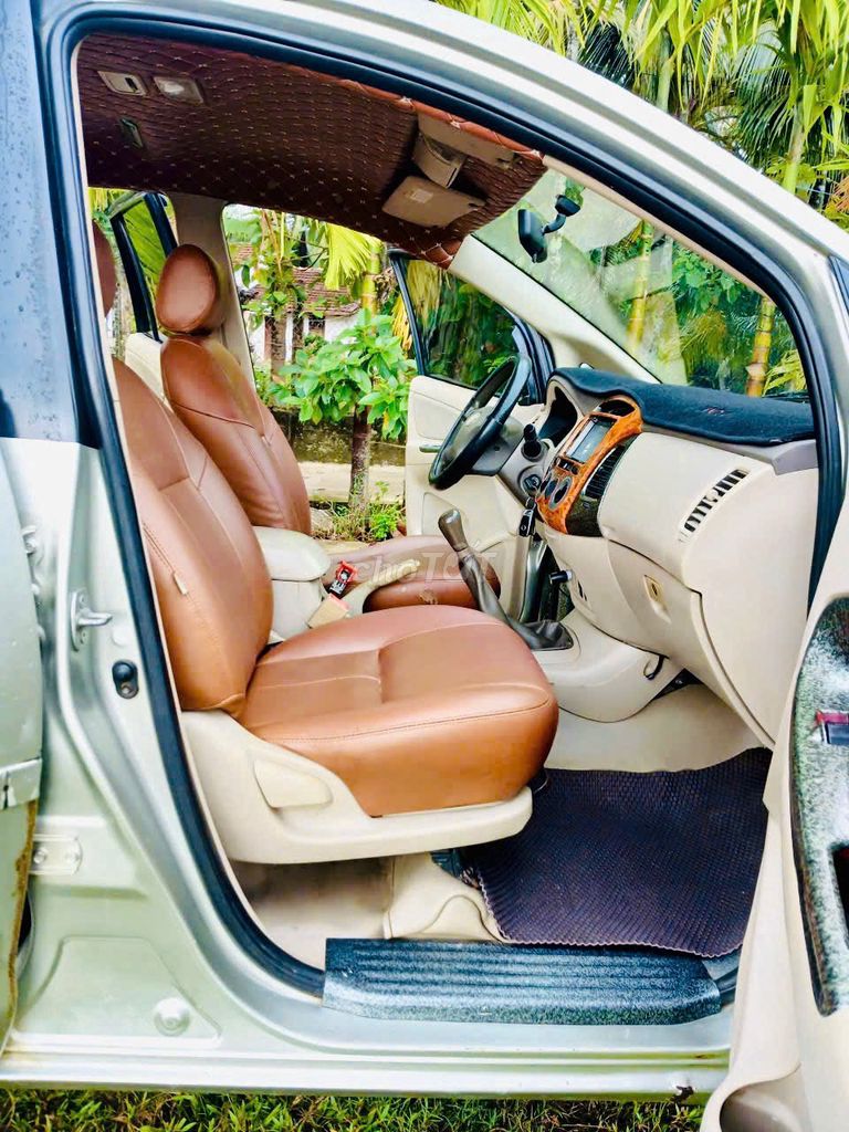 Toyota Innova 2006 G - 250 km. Mua bán Ô tô tại Huyện Chư Sê Gia Lai được đăng bởi  Không chín ba bốn tám bảy một một  Bốn tám hình 6