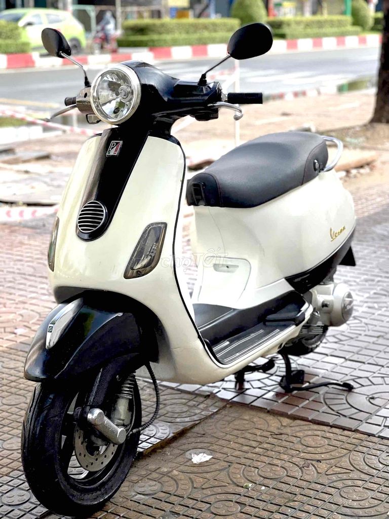 -Vespa Lx 125 Máy Zin Êm Mạnh Xe Sạch Đẹp. Mua bán Xe máy tại Huyện Phong Điền Cần Thơ được đăng bởi Danh Hà hình 3