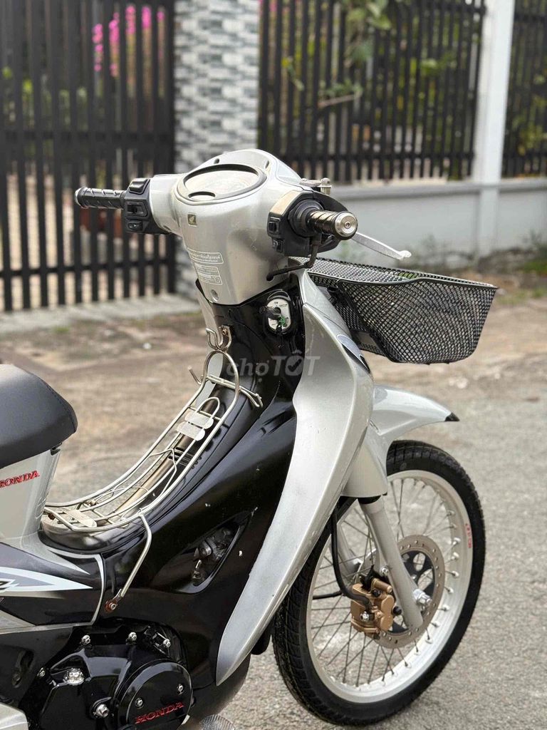 Honda Future 2 Bạc Zin. Mua bán Xe máy tại Huyện Củ Chi Tp Hồ Chí Minh được đăng bởi HuỳnhLâm Bổn hình 6