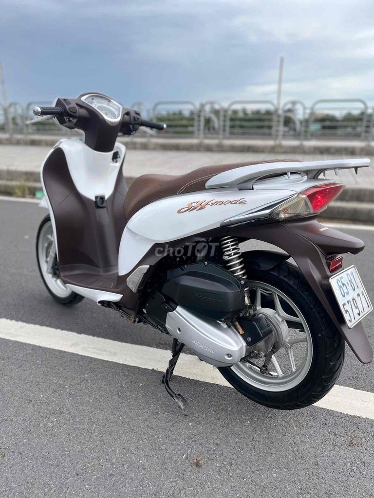 xe sh mode 2015 vỏ cập cần thơ. Mua bán Xe máy tại Quận Ninh Kiều Cần Thơ được đăng bởi Tân Hưng Phát hình 2