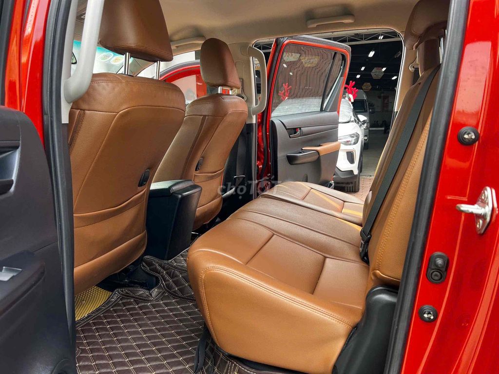 Hilux Tự Động 1 Cầu 2021-HT Vay 70%-Còn Giảm. Mua bán Ô tô tại Thành phố Thủ Đức Tp Hồ Chí Minh được đăng bởi Ngọc Long Toyota Đông Sài Gòn hình 4