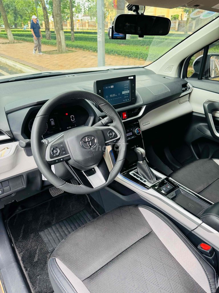 Toyota Veloz Cross 2022 CVT - (Xe Gia Đình 100%). Mua bán Ô tô tại Quận Ninh Kiều Cần Thơ được đăng bởi Lê Minh Trí hình 6