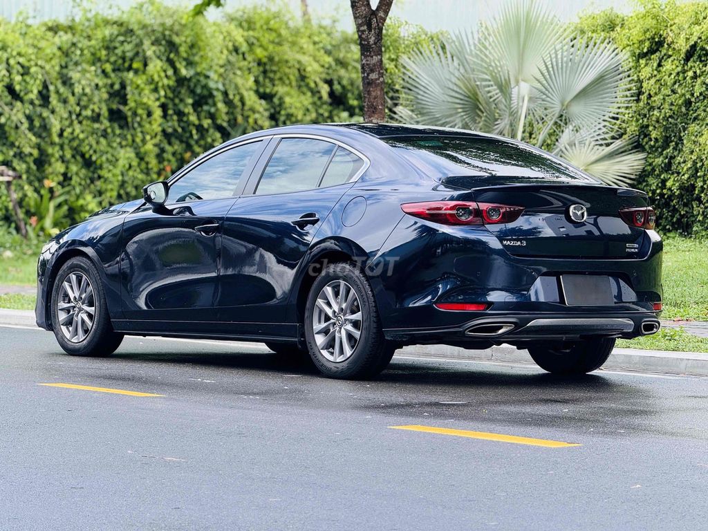 Mazda 3 Premium 2022 Синий/Черный 34.000 км