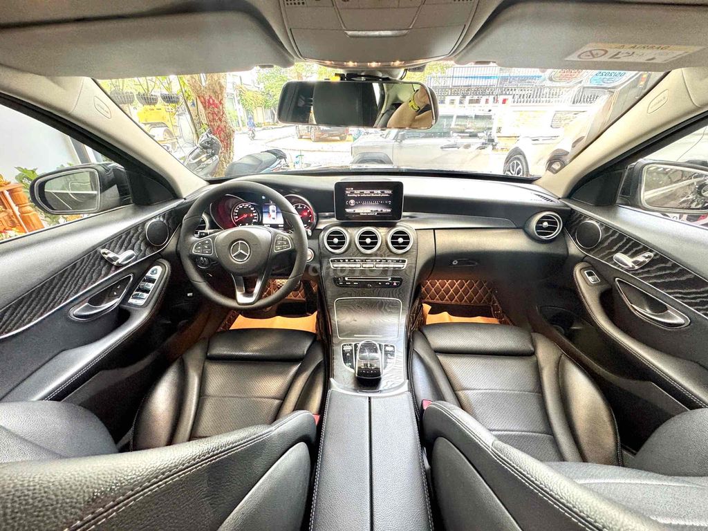Mercedes Benz C200 model 2018. Mua bán Ô tô tại Quận 8 Tp Hồ Chí Minh được đăng bởi Khoa nguyễn hình 7