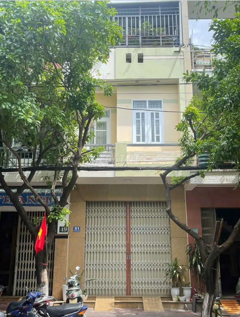 Cần bán nhà 3 tầng lầu ở quy nhơn bình định Cần bán nhà 3 tầng lầu ở quy nhơn bình định