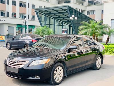 Toyota Camry LE 2007 Đen 102.000 km. Mua bán Ô tô tại Quận Gò Vấp Tp Hồ Chí Minh được đăng bởi Quang