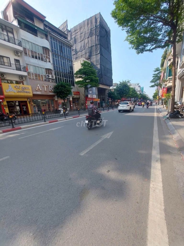 Bán nhà Lê Ngọc Hân, 30m², 5 tầng, 11.9 tỷ, gần phố