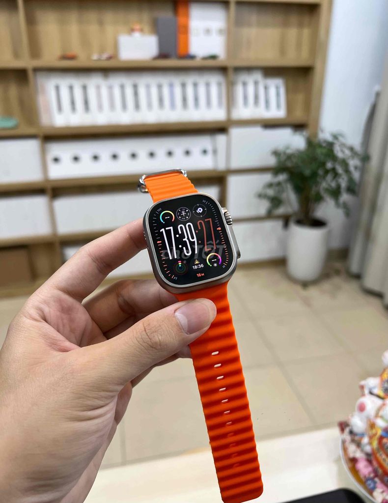 Apple Watch Ultra 2 titan bạc ESIM watchOS thấp. Mua bán Thiết bị đeo thông minh tại Quận Đống Đa Hà Nội được đăng bởi Cửa Hàng AZ Shop chuyên Apple Watch hình 1