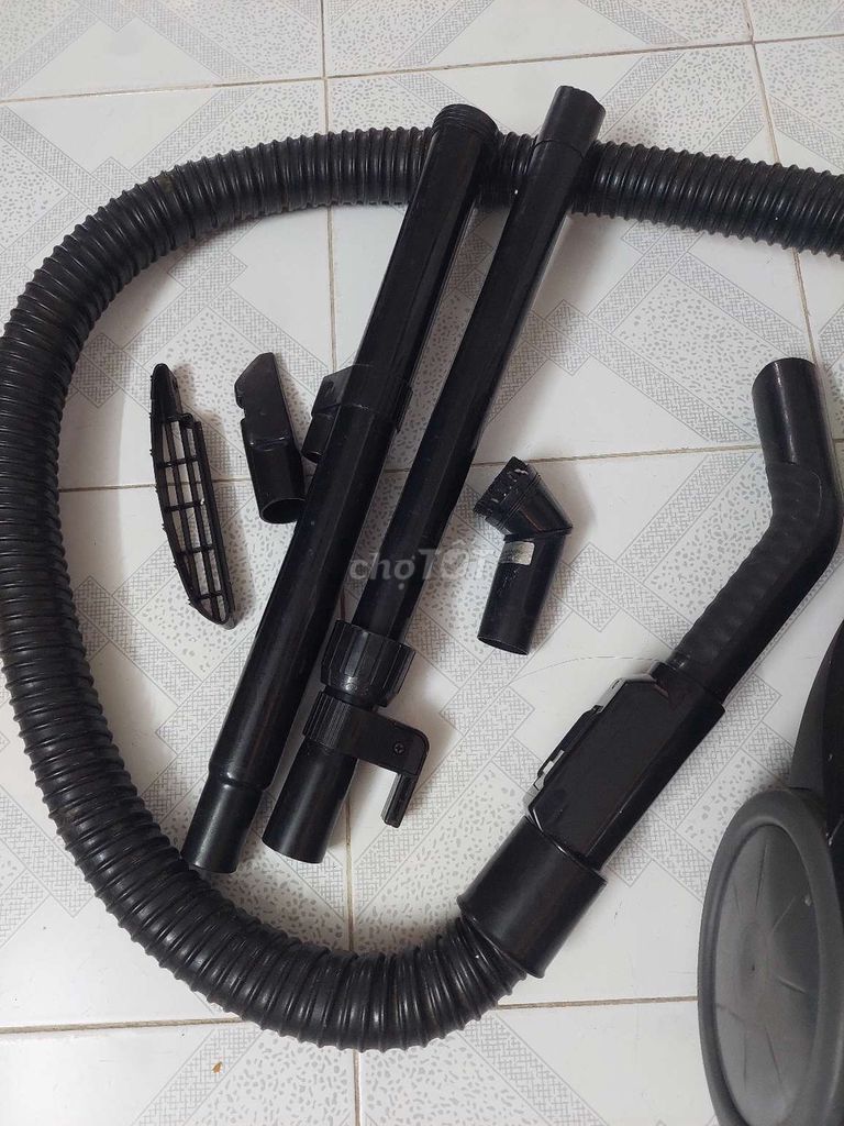Máy hút bụi Sanyo SC-S380 Đen xám. Mua bán Thiết bị vệ sinh, nhà tắm tại Quận Bình Thạnh Tp Hồ Chí Minh được đăng bởi hoang quan hình 1