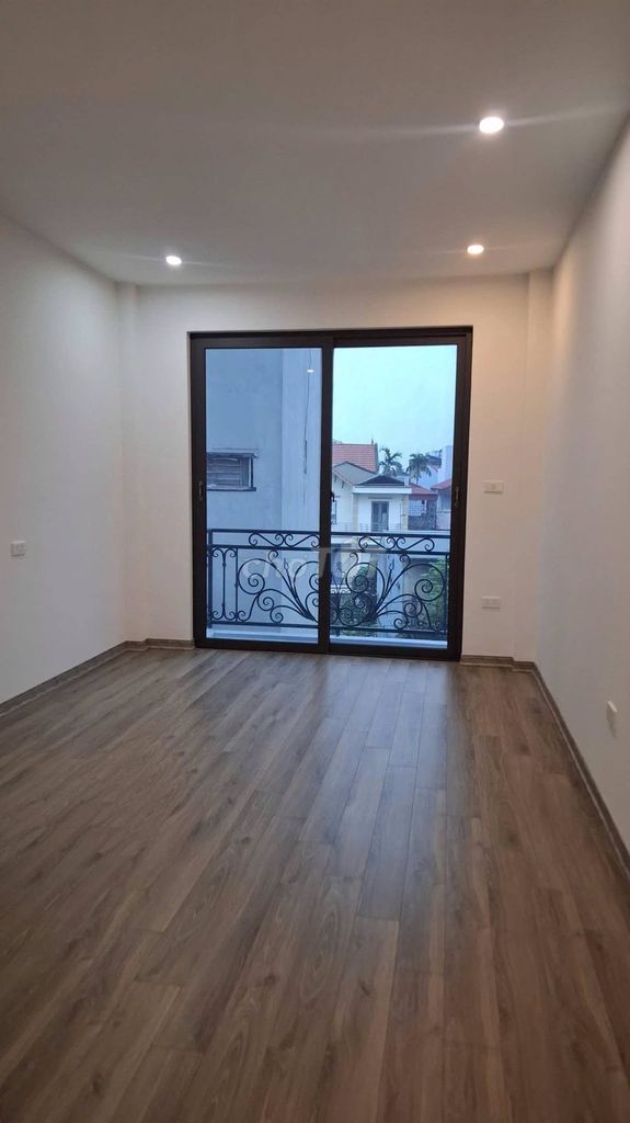 Bán nhà 40m x 6 tầng thang máy Phúc Lợi, Long Biên, Hà Nội