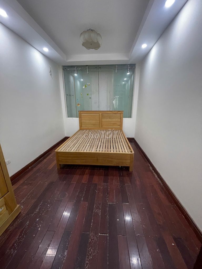 Cho thuê phòng có Thang Máy 116 An Trạch- Cát Linh- Hào Nam,giá 3,2tr