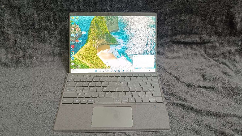 Microsoft Surface Pro X LTE 13 inch 8GB/128GB. Mua bán Laptop tại Quận Đống Đa Hà Nội được đăng bởi Đinh Văn Thọ hình 1