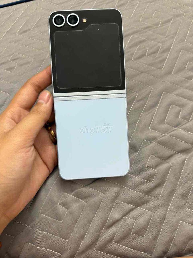 Samsung Galaxy Z Flip 6 256GB xanh  Đã sử dụng. Mua bán Điện thoại tại Quận Hoàng Mai Hà Nội được đăng bởi Thỏa Hoàng Thị hình 1