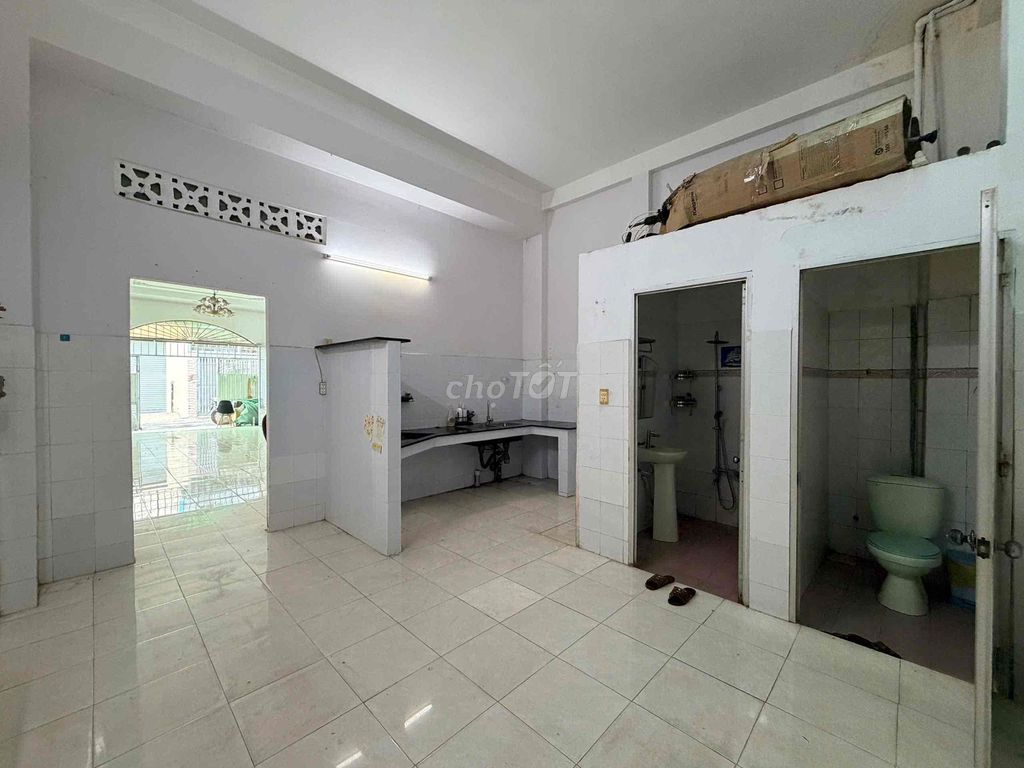Rent · 3 bd · 85 м² · Quận Tân Bình, ул. Đường Châu Vĩnh Tế