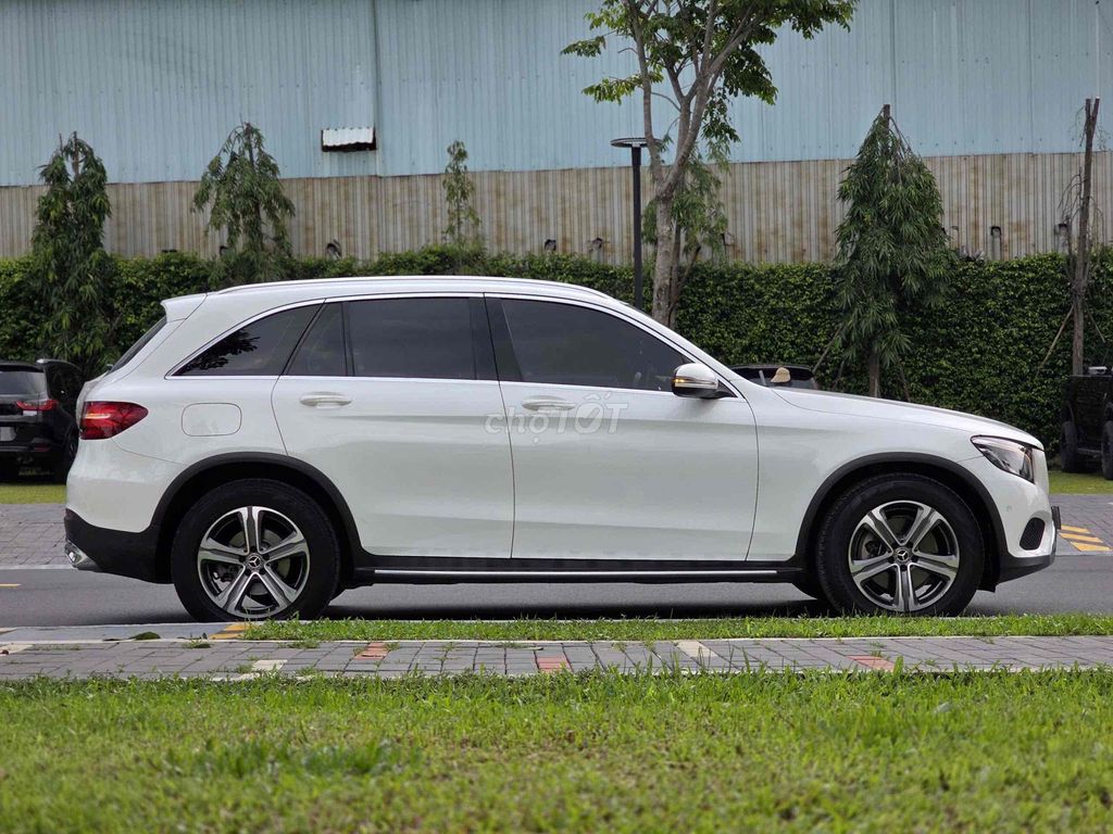 GLC200 sản xuất 2019. Mua bán Ô tô tại Quận Bình Tân Tp Hồ Chí Minh được đăng bởi Lê Minh Quý hình 4