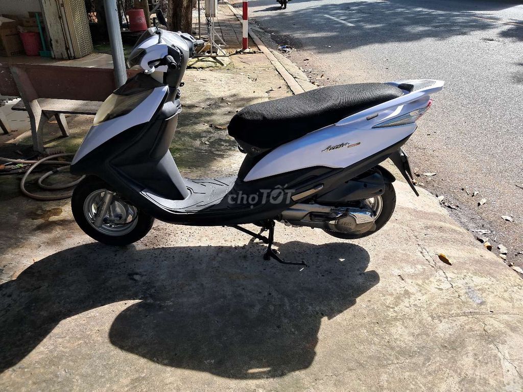 Attila Đĩa Bay..Sạch đẹp cực êm..bs 72E1. Mua bán Xe máy tại Huyện Đất Đỏ Bà Rịa - Vũng Tàu được đăng bởi Trường hình 1