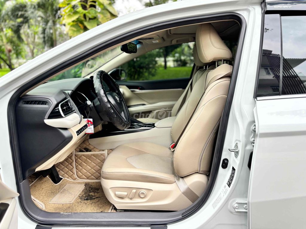 Toyota Camry 2023 2.5HV - 46821 km. Mua bán Ô tô tại Quận 7 Tp Hồ Chí Minh được đăng bởi Trần Kim Thanh hình 7