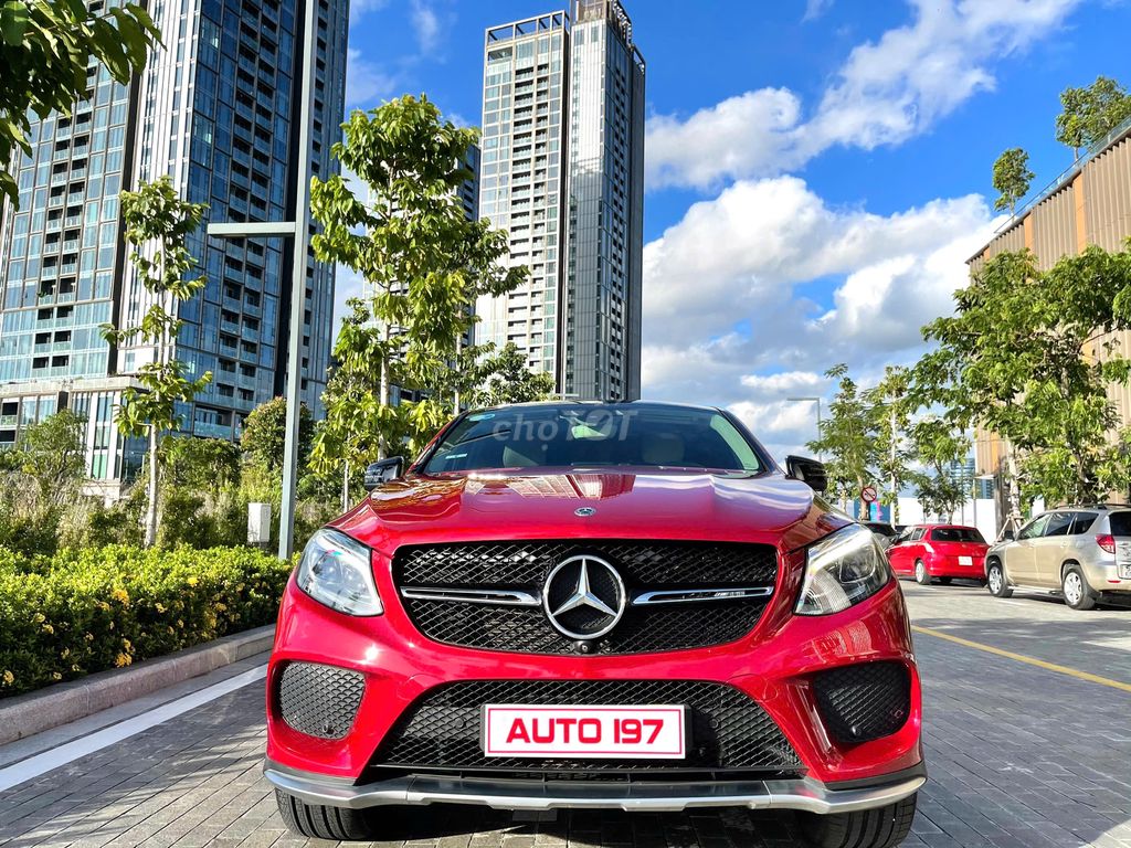 Mercedes GLE 43 AMG 4Matic màu đỏ. Mua bán Ô tô tại Quận 5 Tp Hồ Chí Minh được đăng bởi Phạm Khang hình 1